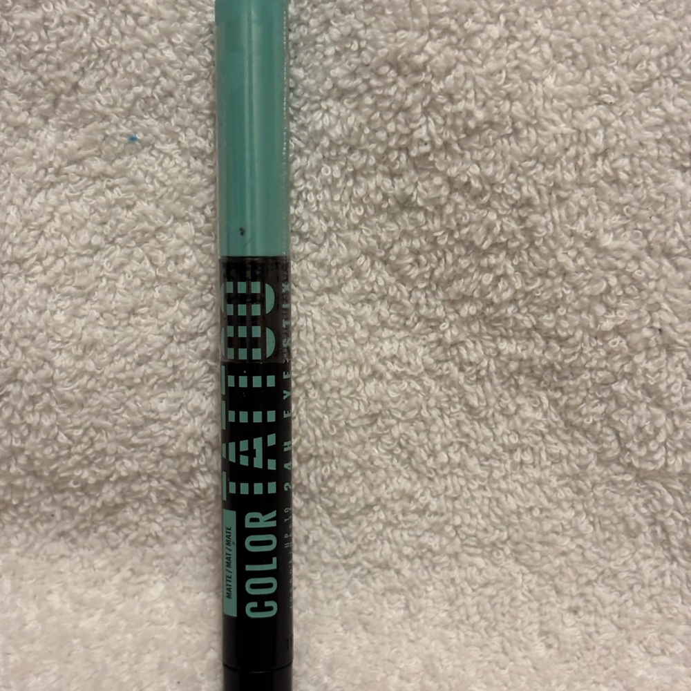New maybelline color tattoo eye Styx shade 45 I am giving